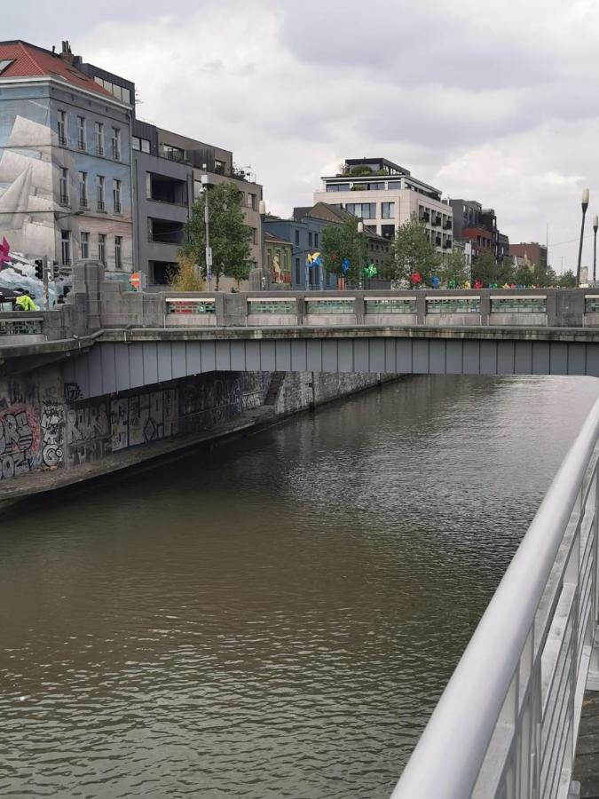 Cosy With Canal View Apartment Brussels